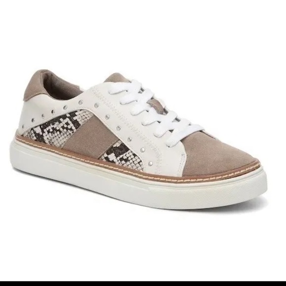 Crown Vintage Kalinda Snakeskin Suede Studded Fashion Sneaker Size 7 - Picture 2 of 12
